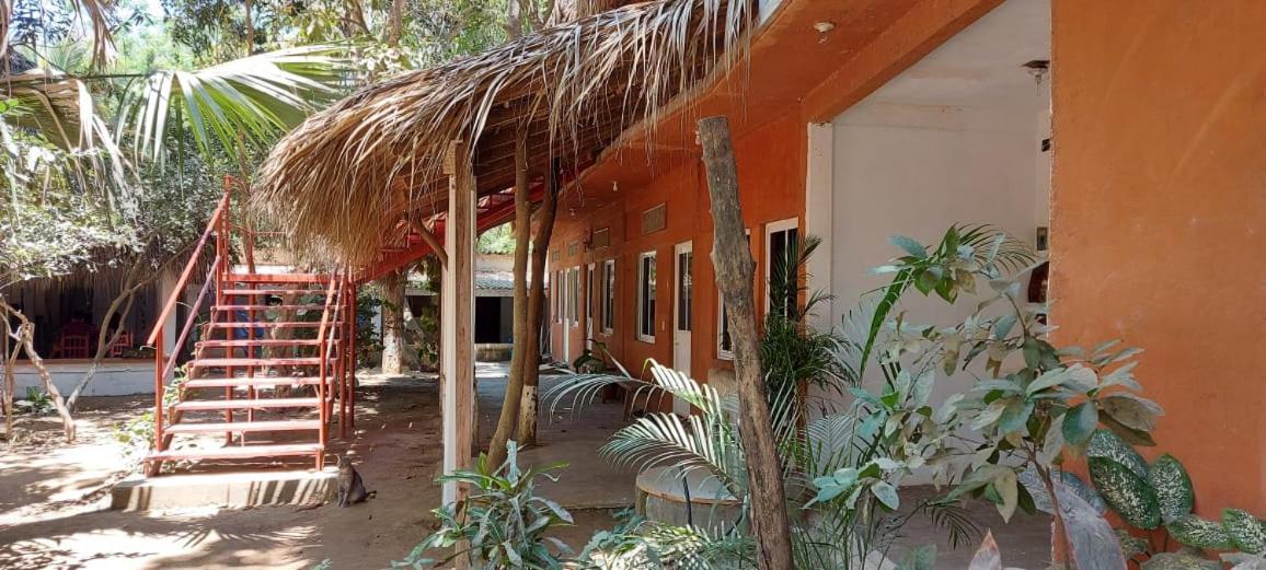 Posada La Huerta Масунте Экстерьер фото