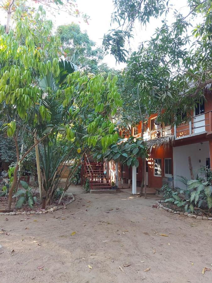 Posada La Huerta Масунте Экстерьер фото