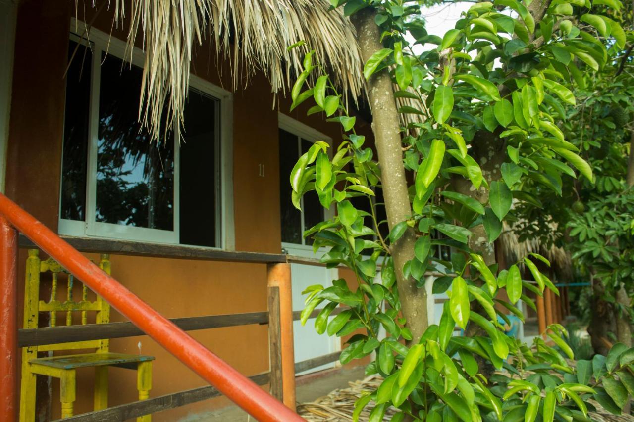 Posada La Huerta Масунте Экстерьер фото